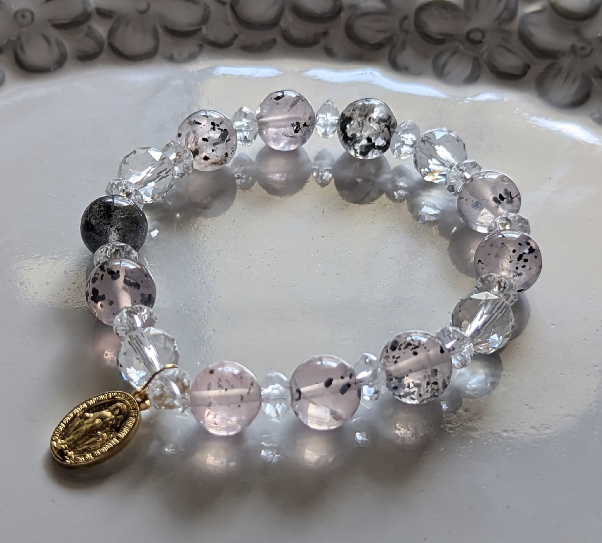 ✨マダガスカル産ブラックマイカインローズクオーツ&クリアクォーツのブレスレット《メダイ付》✨敏感過ぎる方の御守に。