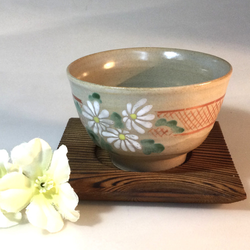 手作り陶器 赤絵 菊柄盛り絵付け煎茶器 湯呑み 湯呑み 陶芸工房 陶楽