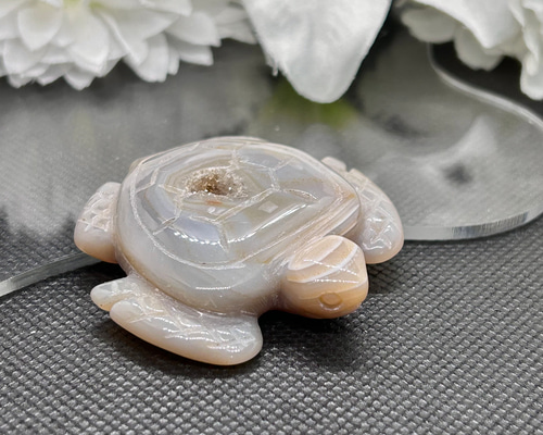 幸 ～ アゲートジオード カメ（亀）さん 1個 50mm 天然石置物