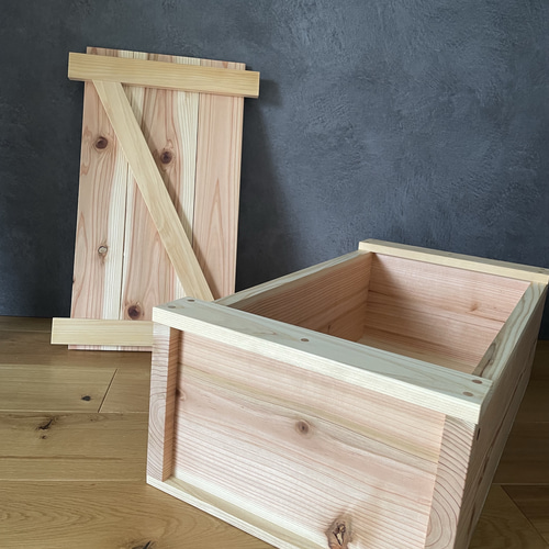 無垢材の大工道具箱｜杉と桧で作るやりくり蓋付き木箱 フリー