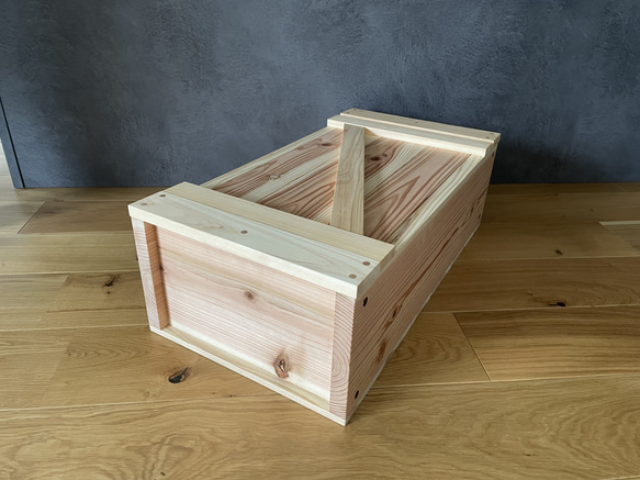 無垢材の大工道具箱｜杉と桧で作るやりくり蓋付き木箱 フリー