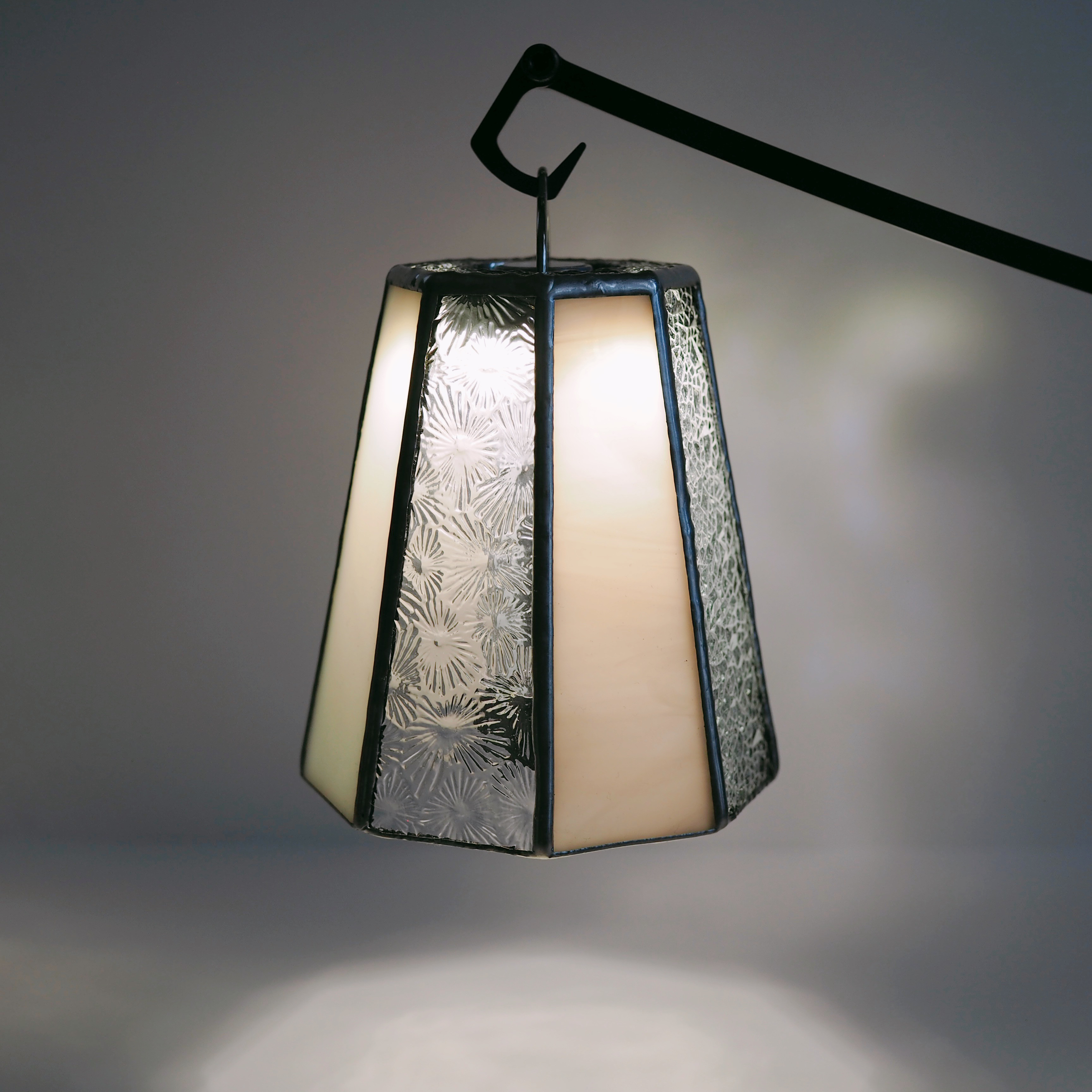 RetroShade ステンドグラスのランタンシェード｜ゴールゼロ対応・キャンプ