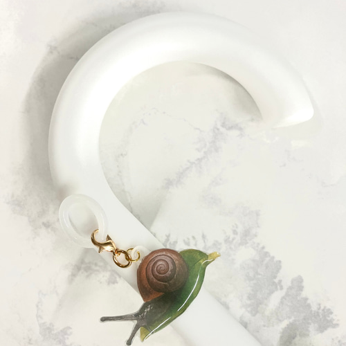 雨の日にだけ出会える、ささやかな遊び心。雨の生き物モチーフの