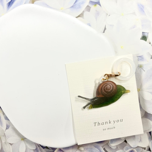 雨の日にだけ出会える、ささやかな遊び心。雨の生き物モチーフの