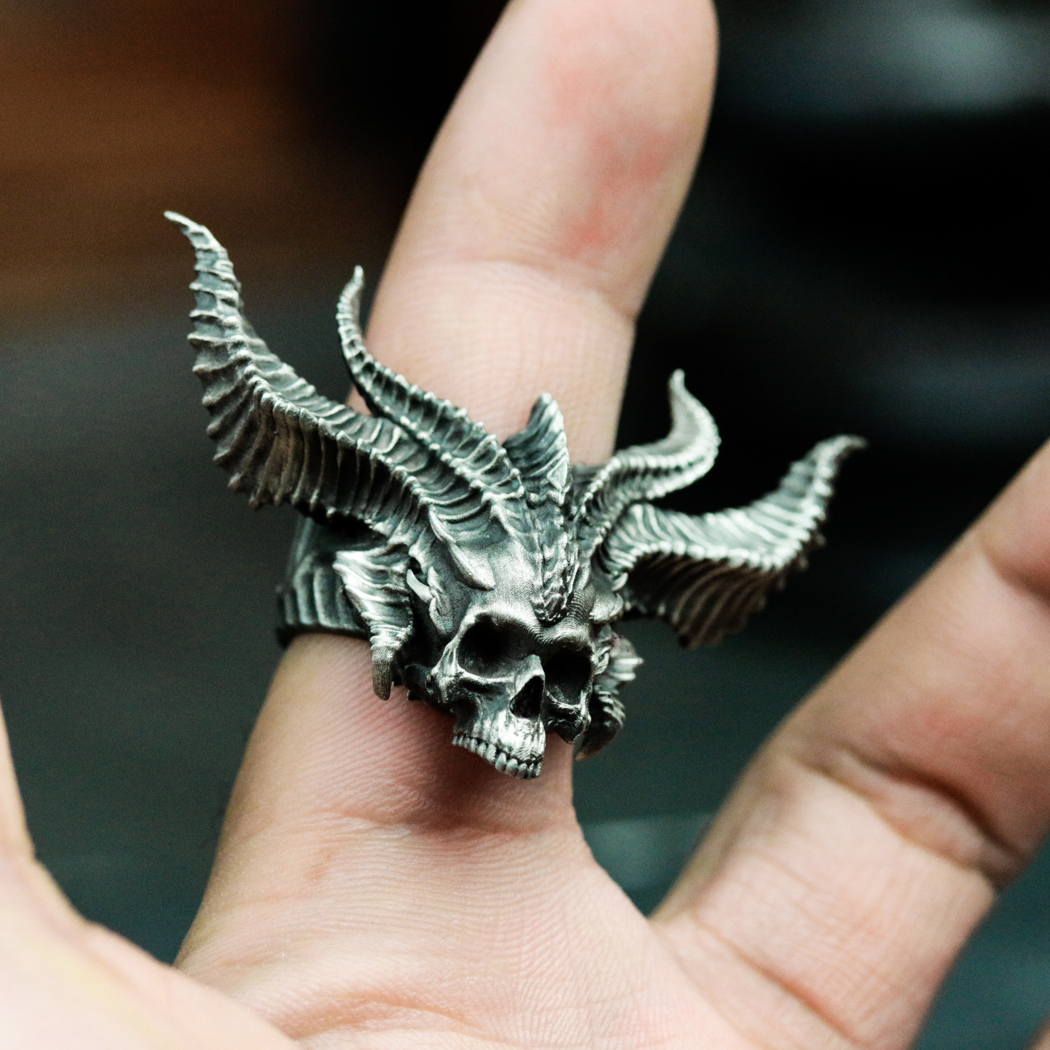 福兰特克库 德莫恩霍恩 shirumaringu – 悪魔の角とsukarunogoshikkringu – ハンドメイ