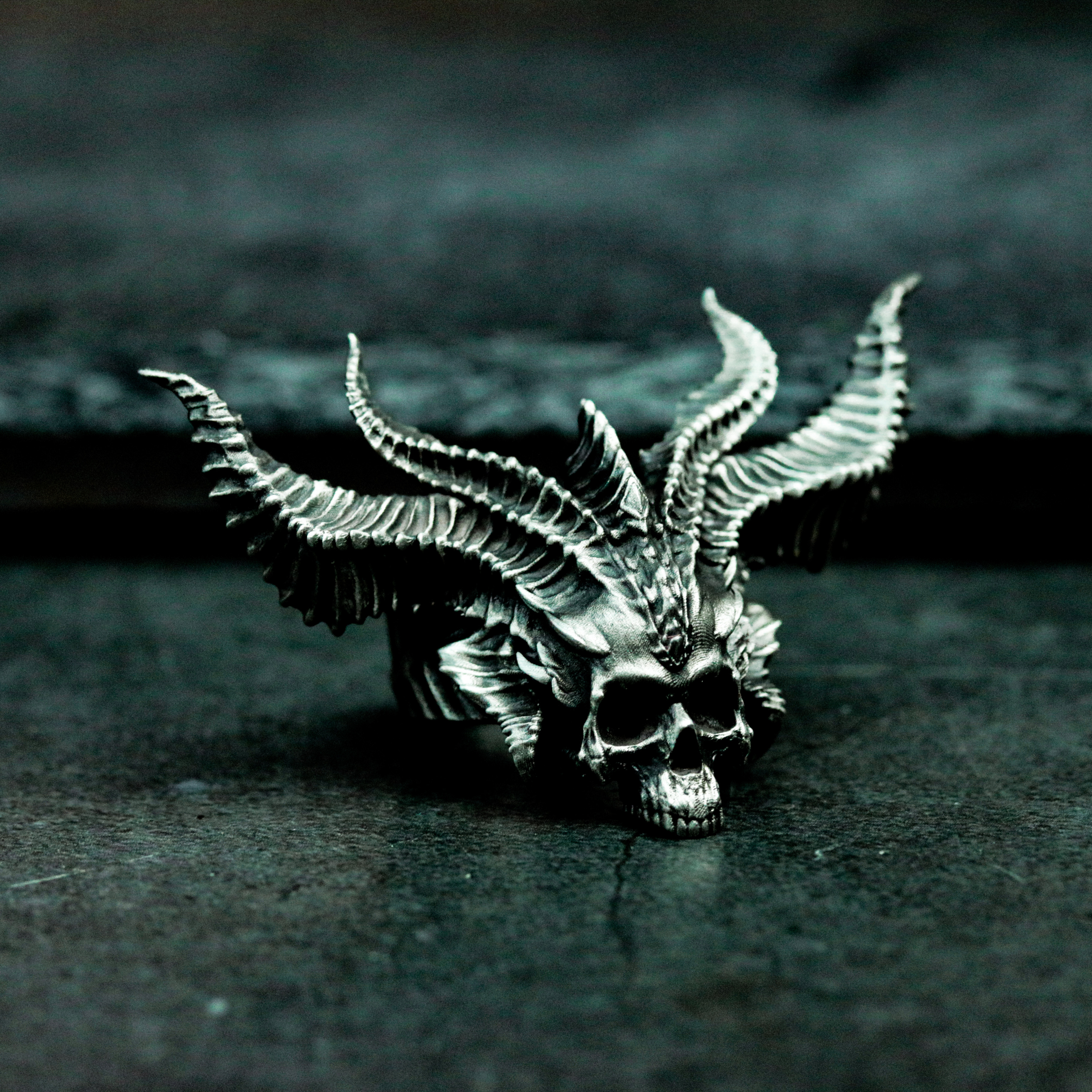 福兰特克库 德莫恩霍恩 shirumaringu – 悪魔の角とsukarunogoshikkringu – ハンドメイ