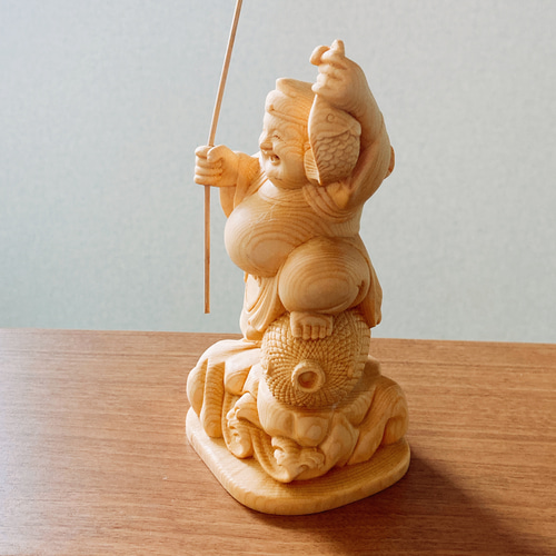 福を釣り上げる、笑顔の神様 ― 恵比寿像（木彫り） その他インテリア