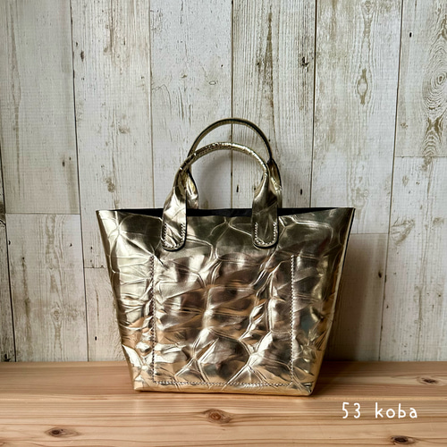 シャンパンゴールドのレザートートバッグ トートバッグ 53 koba 通販