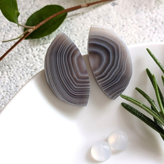 ボツワナ メノウ スタッド ピアス/チタン Botswana agate earrings / titanium