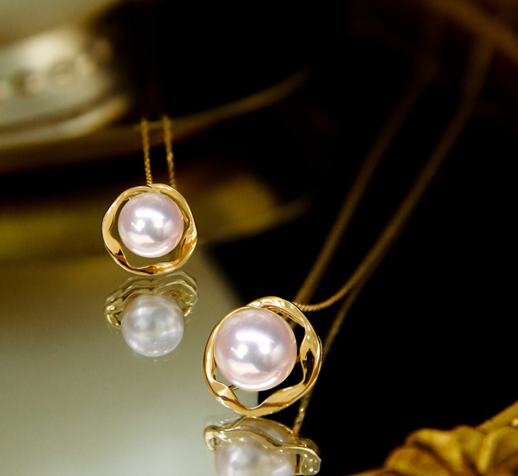 【La Corser】カラフルブルーム 8-8.5mm アコヤ真珠ペンダントトップ 18Kゴールド ハーフカバーデザイン 鎖骨チ