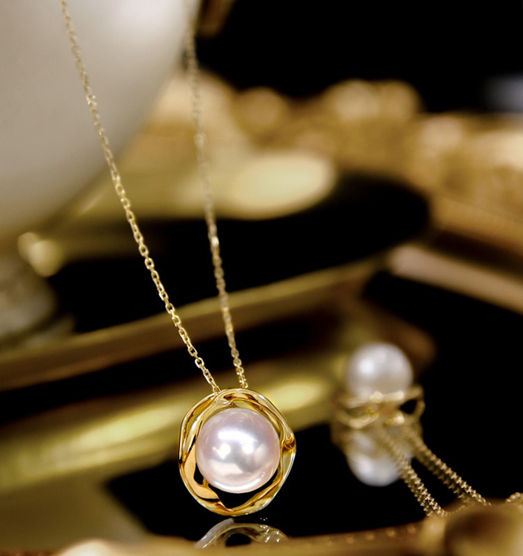 【La Corser】カラフルブルーム 8-8.5mm アコヤ真珠ペンダントトップ 18Kゴールド ハーフカバーデザイン 鎖骨チ