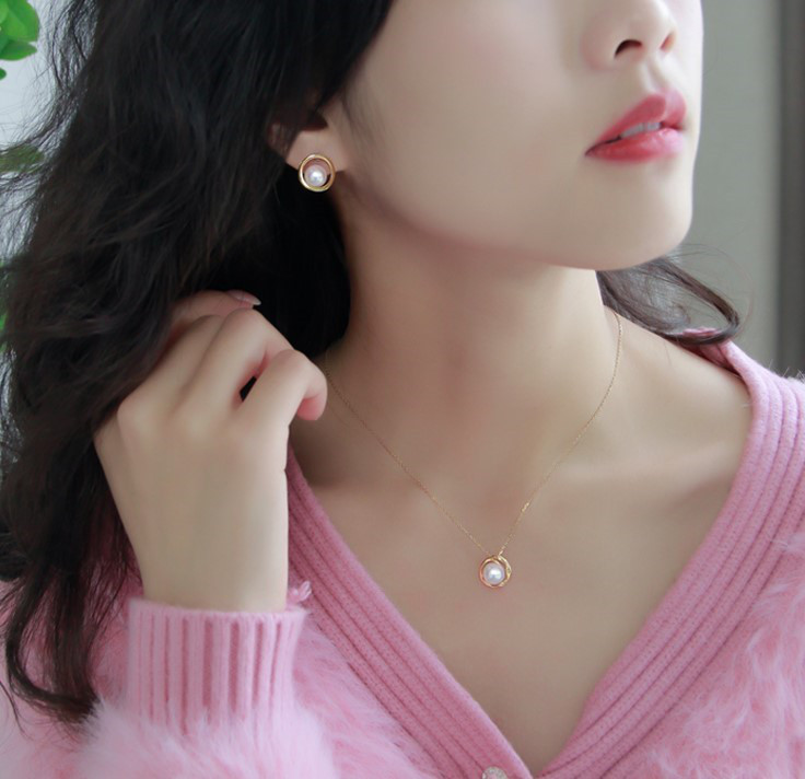 【La Corser】カラフルブルーム 8-8.5mm アコヤ真珠ペンダントトップ 18Kゴールド ハーフカバーデザイン 鎖骨チ