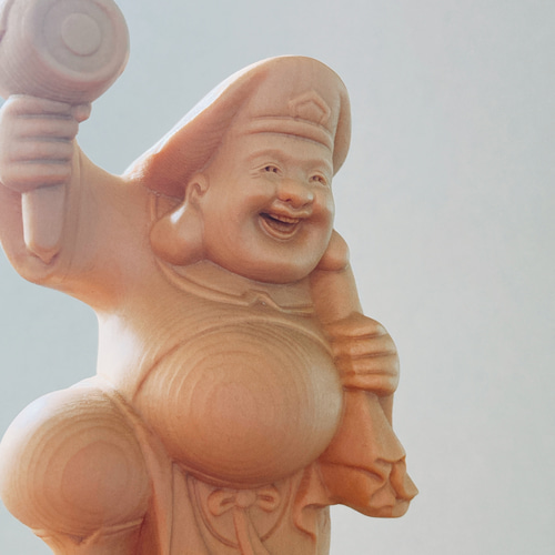 打ち出の小槌で福を招く神様 ― 大黒天像（木彫り） その他インテリア