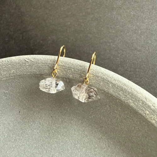 カーボン入りハーキマーダイヤモンド♚ピアス/ノンホールピアス ピアス