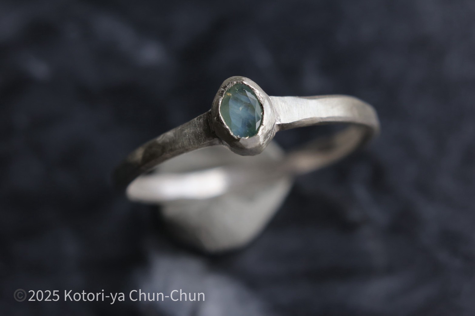 【アレキ好き必見】ロシア産アレキサンドライト・シルバーリング【銀王】