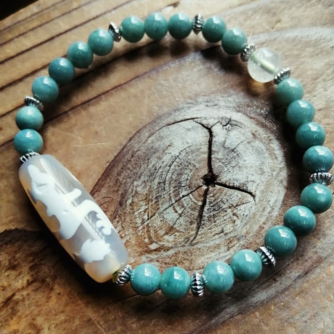 ◆白瑪瑙龍騎観音天珠＆グァテマラ翡翠のブレスレット 9500円（送料無料） 白瑪瑙龍騎観音天珠30×10mm 6-8mm