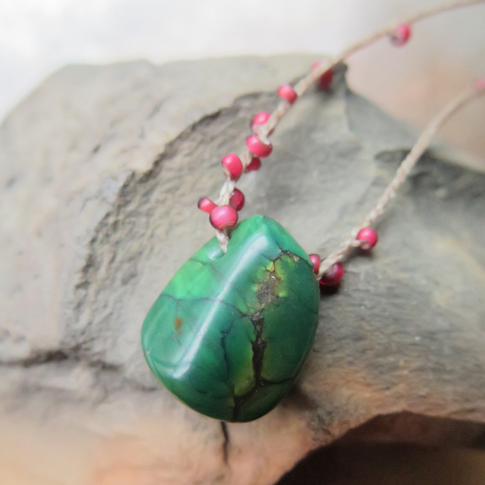 アンティーク　緒　チベタンターコイズ　雫　＋　金赤ホワイトハート　ネックレス　百世 momotose（東）