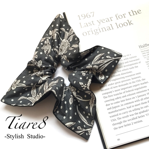 最新作【リバティ マロリー柄が大人可愛い✨スクエアシュシュ