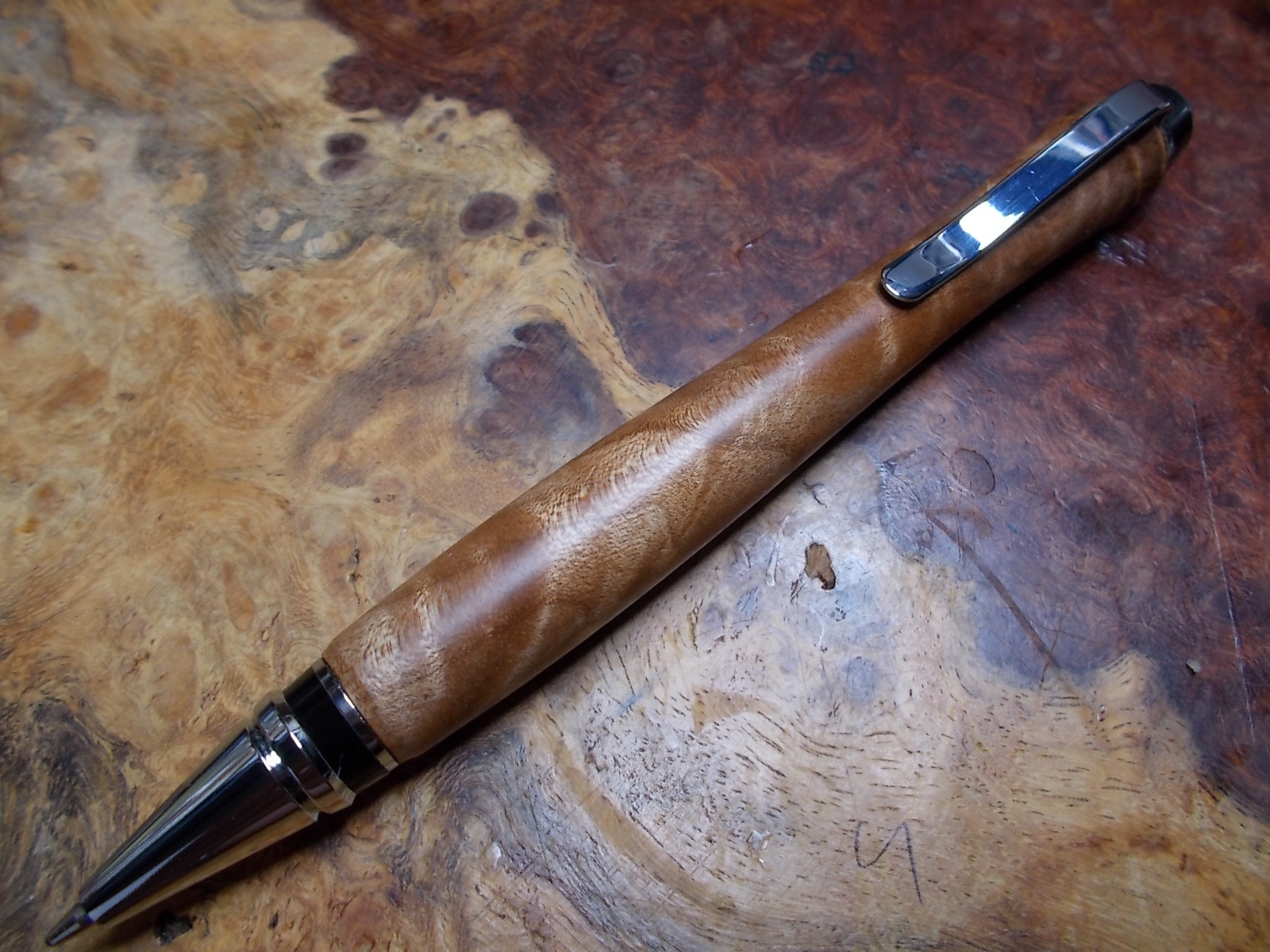 超希少！　マドローネ瘤杢　　ワンピースシガーのボールペン　　手作り品！