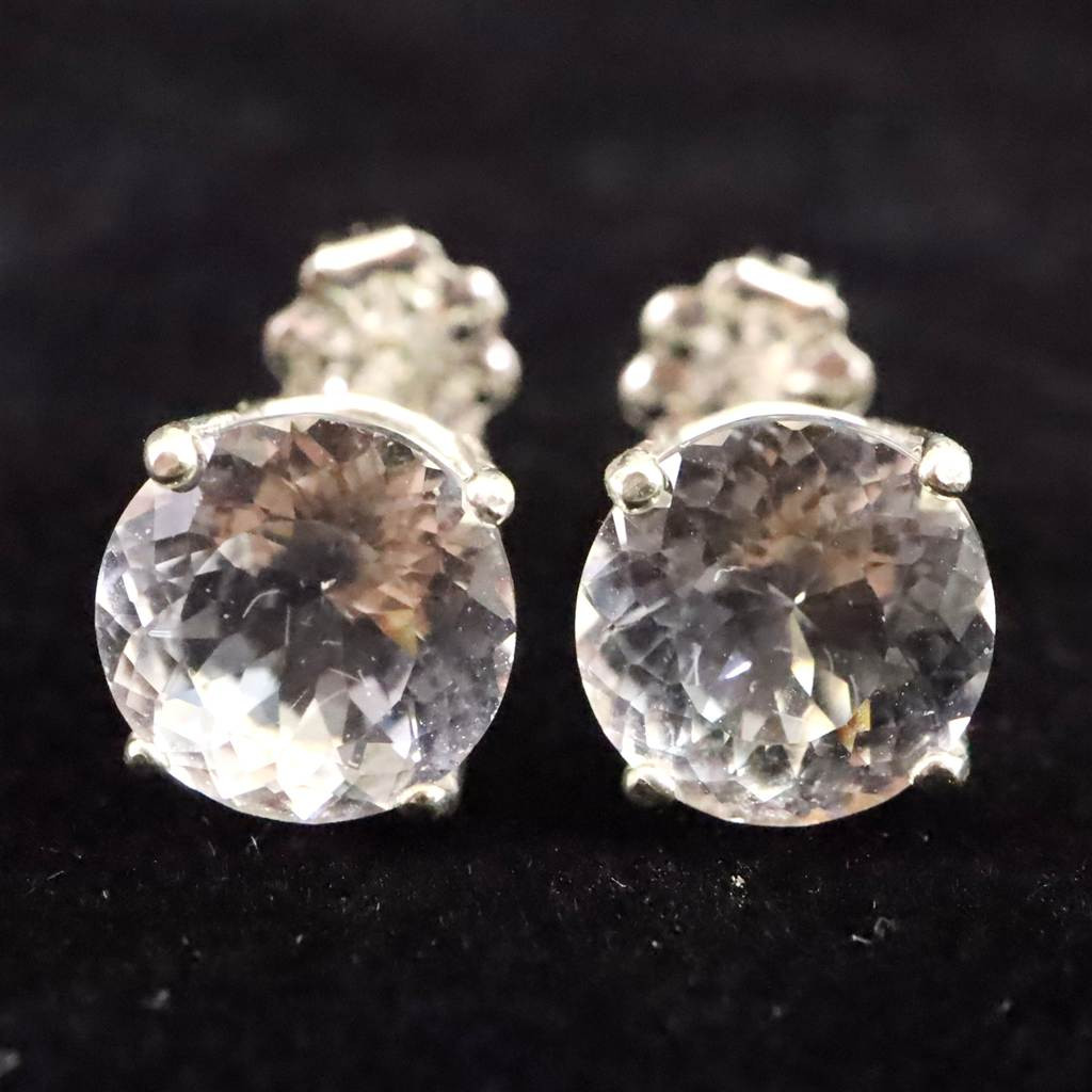 ロシアンレムリアン 8mmラウンド ファセットカット ピアス  1.9g #37631