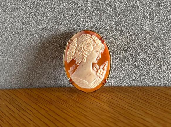 イタリアの古いカメオ Cameo アンティークカメオ　ブローチ　18KGF  Italy 【1点】 1枚目の画像