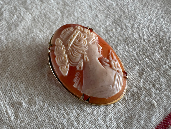イタリアの古いカメオ Cameo アンティークカメオ　ブローチ　18KGF  Italy 【1点】 3枚目の画像