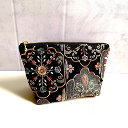 インド刺繍生地　ポーチ インド刺繍生地 ポーチ - メルカリ