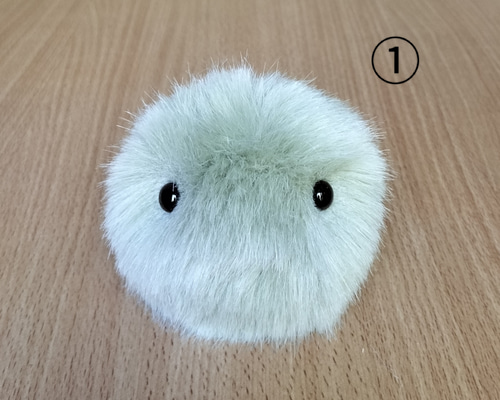 手のひらに、生きてるみたいな命の重み・もふもふのおともだち（みどり