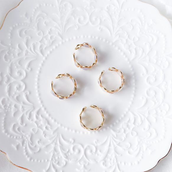 女士花朵戒指，均碼，是完美的禮物之選。現有滿天星綠和灰褐色兩種顏色可選。 第4張的照片