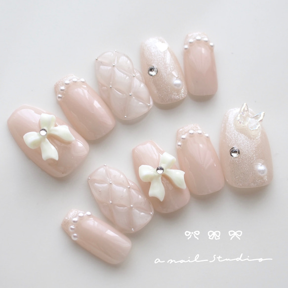 ペールピンクのキルティングネイル ネイルチップ ショートバレリーナ