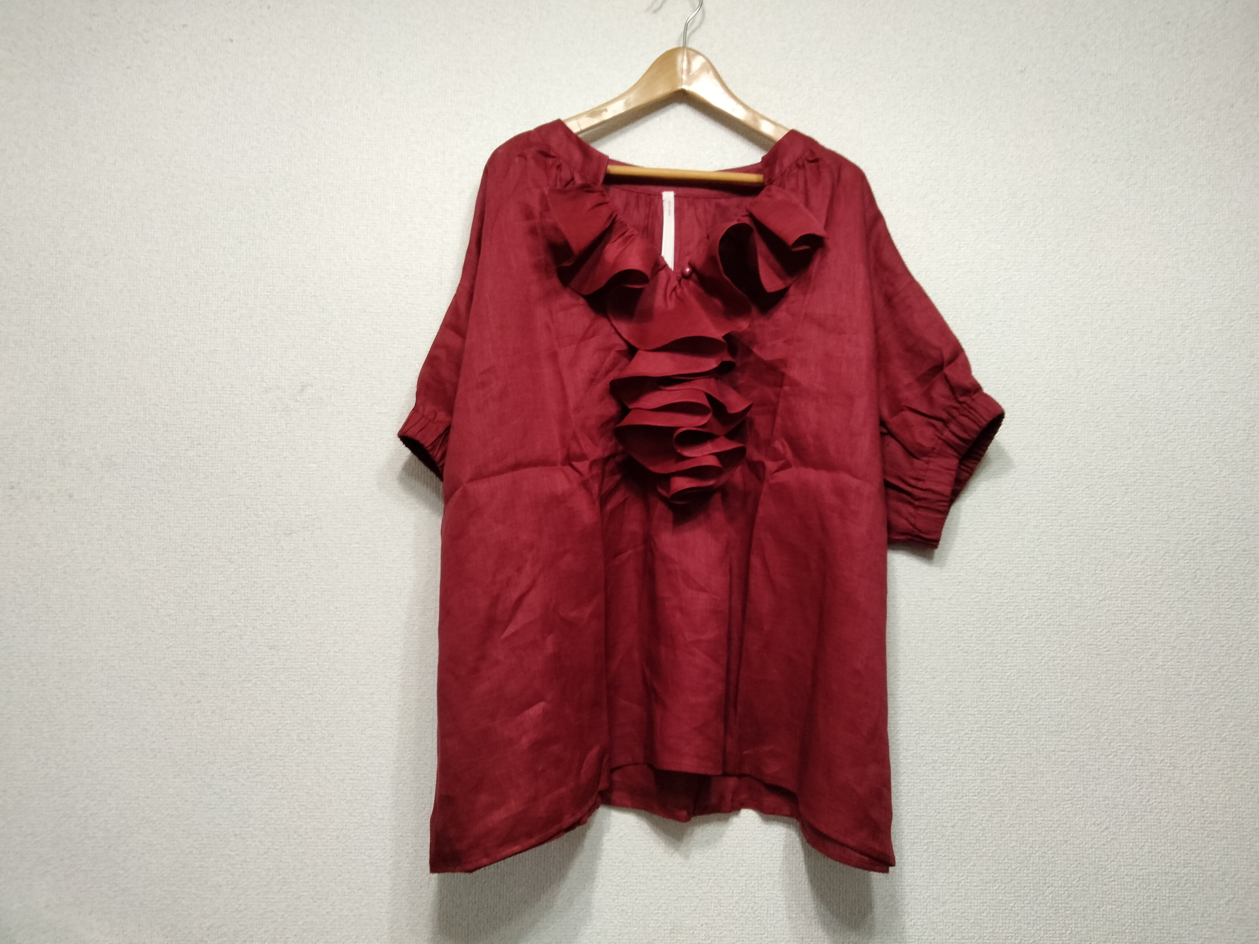 en-enフランスリネン・フリルプルオーバー・深い赤