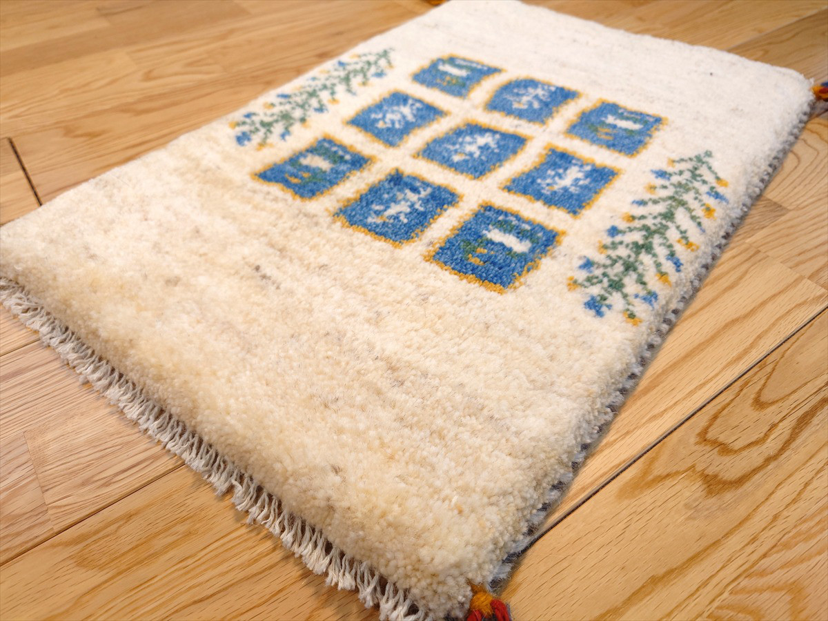 ペルシャ　ギャッベ　玄関マット小　56.5x38.5cm　ベージュ　アイボリー ブルー　パネル　NN19285