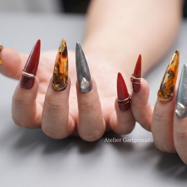 ネイルチップ／Burgundy Luxe - 洗練と存在感のモードネイル