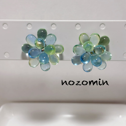 チェコドロップビーズの可愛いシャワー台イヤリング ハンドメイド