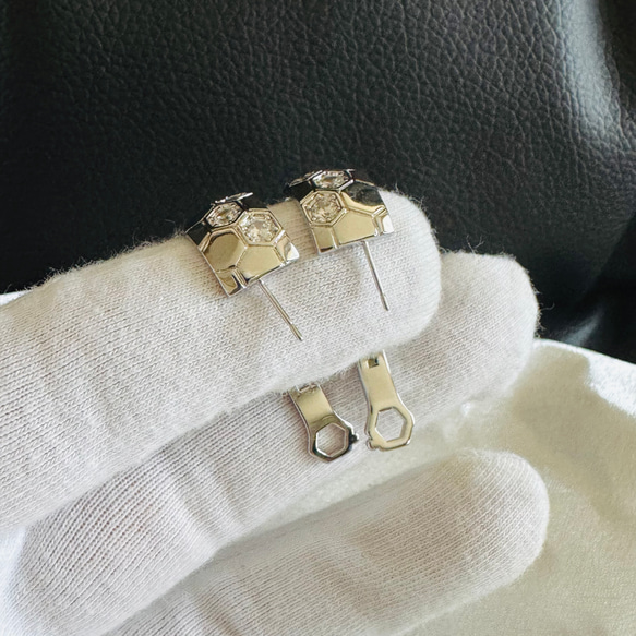 ハニカムピアス　蜂の巣モチーフ　 3枚目の画像