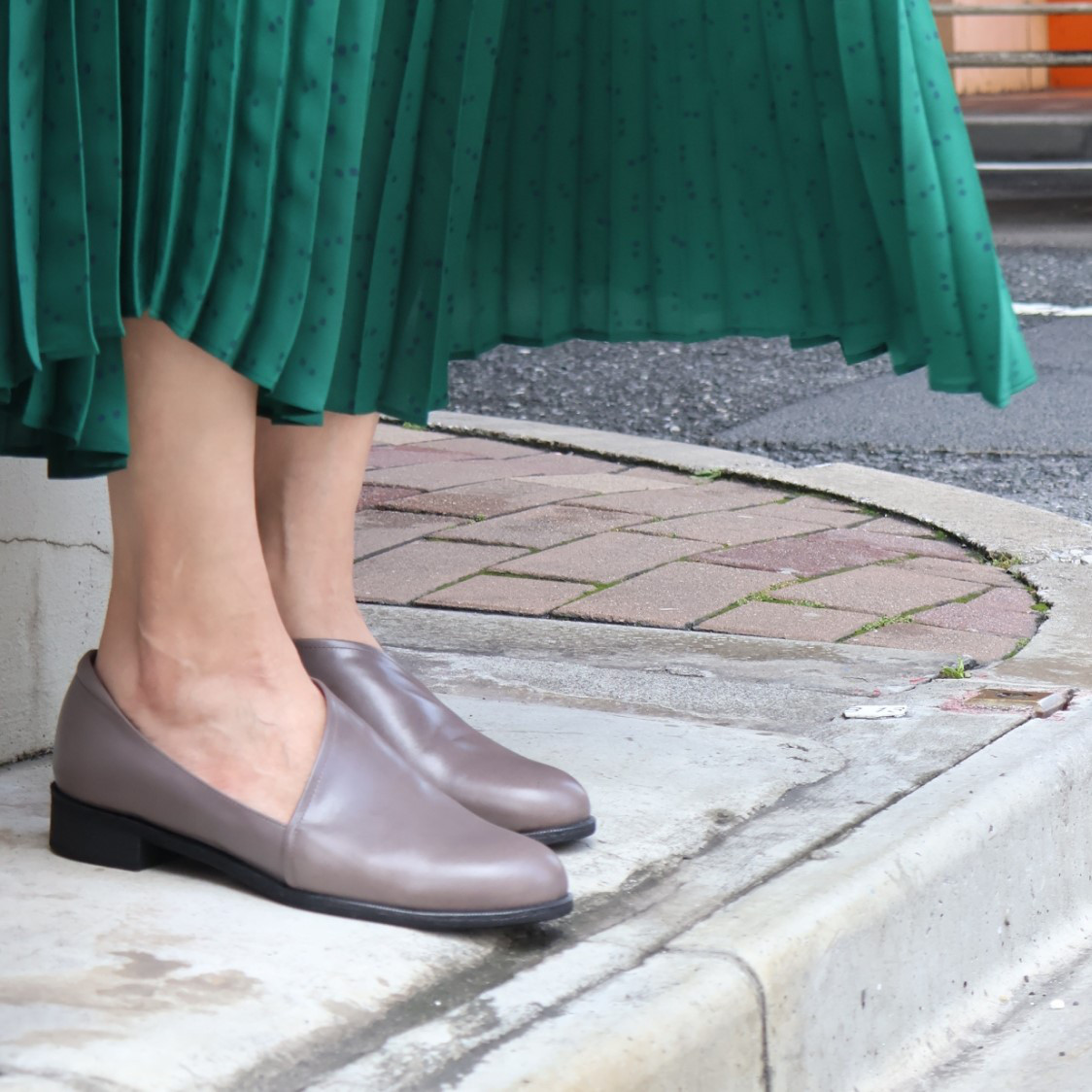 【1909 GY】アシンメトリーなスリッポン　＊made in Japan＊