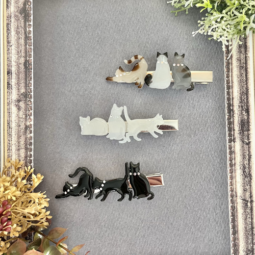 猫モチーフ・猫たちのひととき ヘアクリップ オーダーも可能 レジン