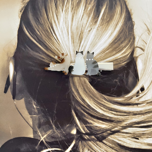 猫モチーフ・猫たちのひととき ヘアクリップ オーダーも可能 レジン