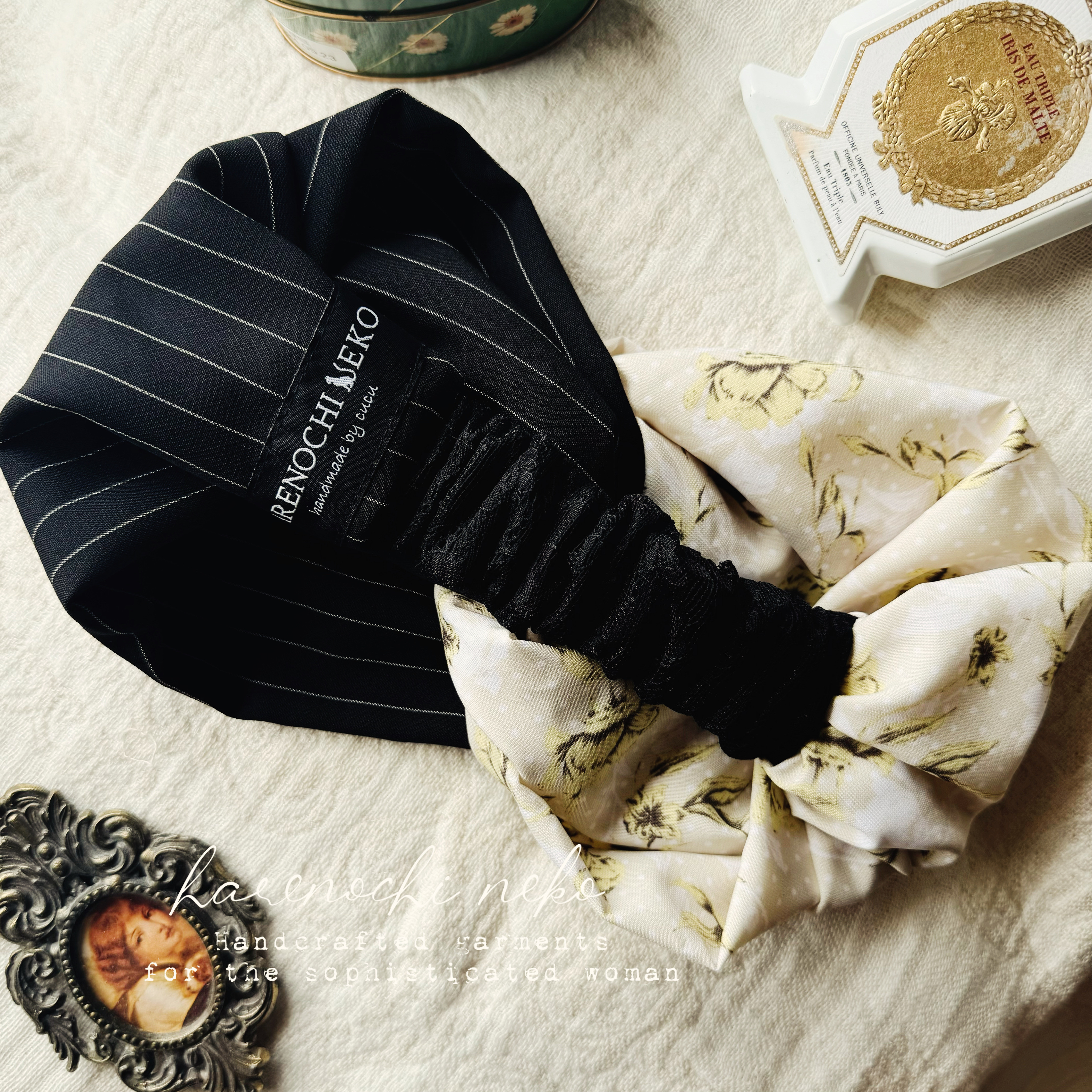 【11/12再販】「モードな気分にぴったりの。モノトーンストライプのヘアバンド。」 ヘアアクセサリー ヘアーバンド 冬