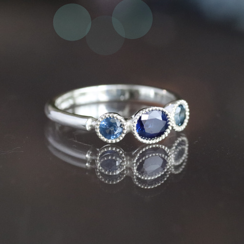 3つの天然サファイア シルバーリング TripleSapphire 指輪・リング