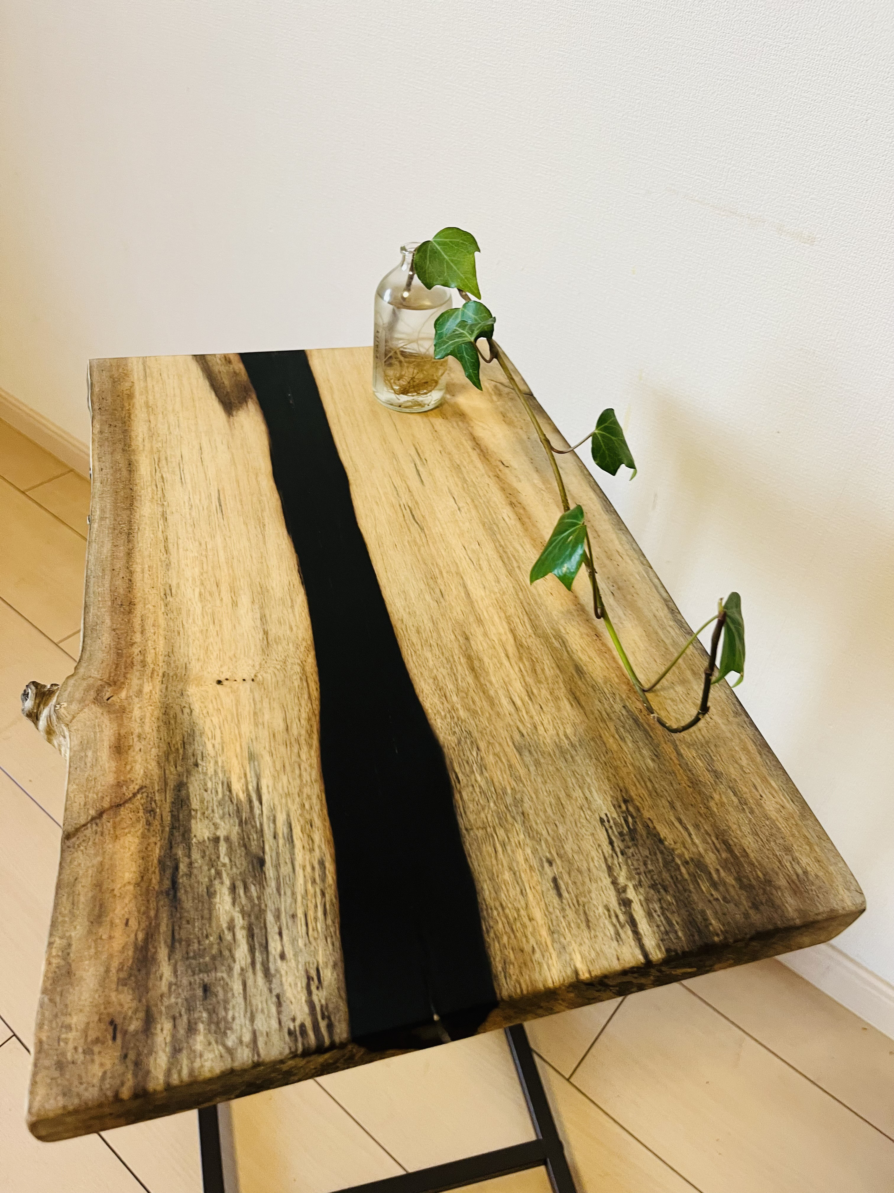 黒柿　サイドテーブル　ソファテーブル　コーヒーテーブル　一枚板　銘木