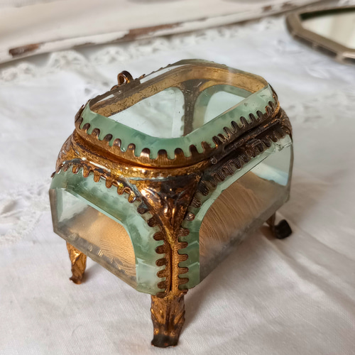 アンティーク ガラスのジュエリーボックス 1900年代初期 フランス