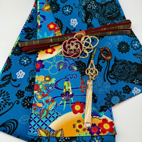 目玉商品】4251木綿半幅帯 シーサー柄 青色系 豪華帯留め・根付
