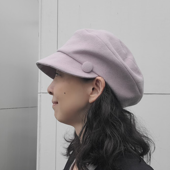ころん キャスケット Mサイズ 綿麻キャンバス ライラック くるみボタン 帽子 4枚目の画像