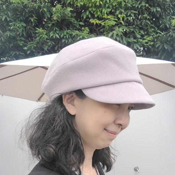 ころん キャスケット Mサイズ 綿麻キャンバス ライラック くるみボタン 帽子 3枚目の画像