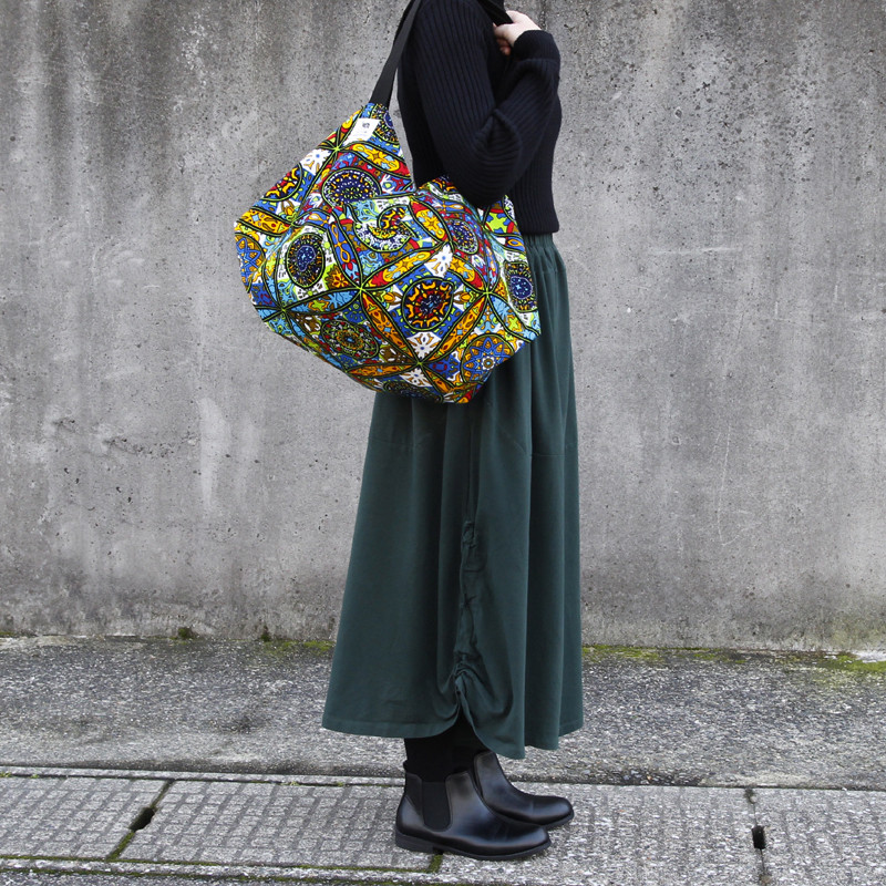 アフリカ布のマルシェバッグ（ アラベスク ）肩掛け エコバッグ 買い物 ヨガ ピラティス