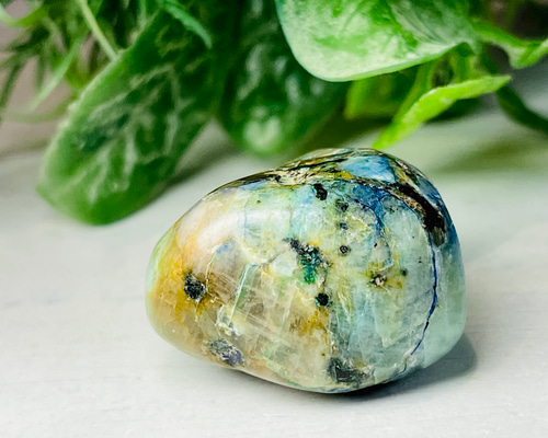 アズライトイングリーンムーンストーン 藍銅鉱 タンブル アジュライト