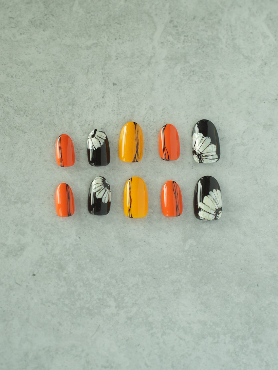 ネイルチップ／Monochrome Petal