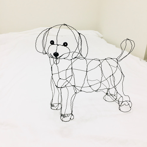 トイプードル　犬　/   ワイヤーアート　ワイヤークラフト ワイヤーアート 犬 トイプードル 立体・オブジェ 玄米おむすび