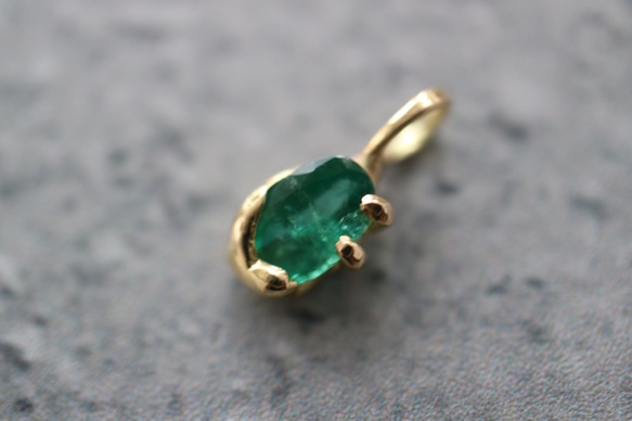 Emerald K18ペンダントトップ （25PT-01) ペンダントトップ BORON 通販